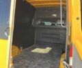 Желтый Мерседес Sprinter, объемом двигателя 2.1 л и пробегом 600 тыс. км за 10000 $, фото 4 на Automoto.ua