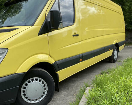 Желтый Мерседес Sprinter, объемом двигателя 2.99 л и пробегом 420 тыс. км за 18400 $, фото 6 на Automoto.ua