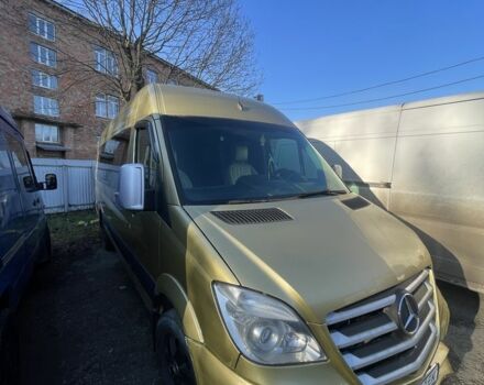 Желтый Мерседес Sprinter, объемом двигателя 3 л и пробегом 400 тыс. км за 13200 $, фото 1 на Automoto.ua
