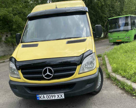 Желтый Мерседес Sprinter, объемом двигателя 2.99 л и пробегом 420 тыс. км за 18400 $, фото 10 на Automoto.ua