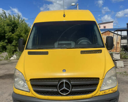 Желтый Мерседес Sprinter, объемом двигателя 2.15 л и пробегом 940 тыс. км за 10000 $, фото 1 на Automoto.ua