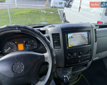 Желтый Мерседес Sprinter, объемом двигателя 2.2 л и пробегом 350 тыс. км за 12200 $, фото 9 на Automoto.ua