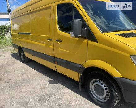 Желтый Мерседес Sprinter, объемом двигателя 2.15 л и пробегом 940 тыс. км за 10000 $, фото 4 на Automoto.ua