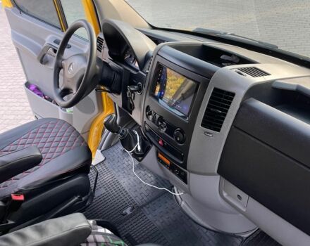 Желтый Мерседес Sprinter, объемом двигателя 2.1 л и пробегом 245 тыс. км за 19900 $, фото 10 на Automoto.ua