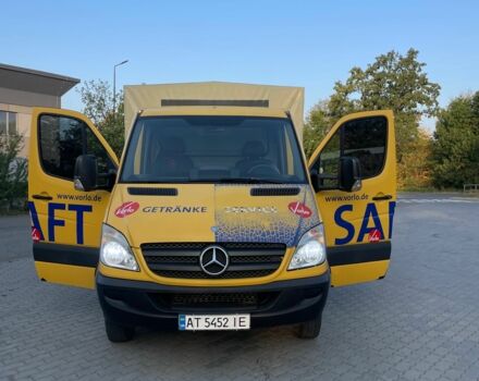 Желтый Мерседес Sprinter, объемом двигателя 2.1 л и пробегом 245 тыс. км за 19900 $, фото 5 на Automoto.ua
