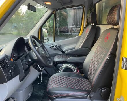 Желтый Мерседес Sprinter, объемом двигателя 2.1 л и пробегом 245 тыс. км за 19900 $, фото 11 на Automoto.ua