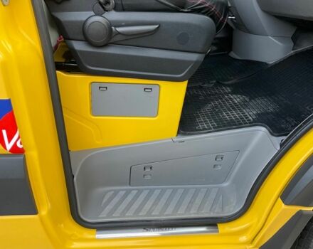 Желтый Мерседес Sprinter, объемом двигателя 2.1 л и пробегом 245 тыс. км за 19900 $, фото 22 на Automoto.ua