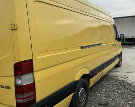 Желтый Мерседес Sprinter, объемом двигателя 2 л и пробегом 700 тыс. км за 11000 $, фото 3 на Automoto.ua