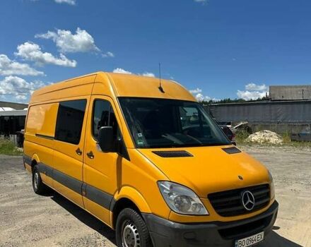 Желтый Мерседес Sprinter, объемом двигателя 2.14 л и пробегом 329 тыс. км за 15000 $, фото 16 на Automoto.ua