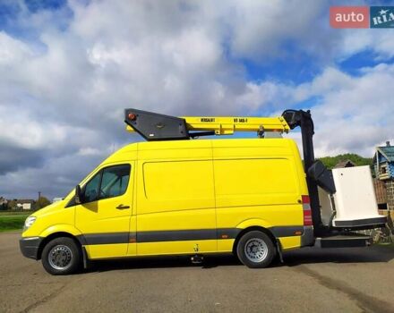 Желтый Мерседес Sprinter, объемом двигателя 0 л и пробегом 207 тыс. км за 29700 $, фото 9 на Automoto.ua
