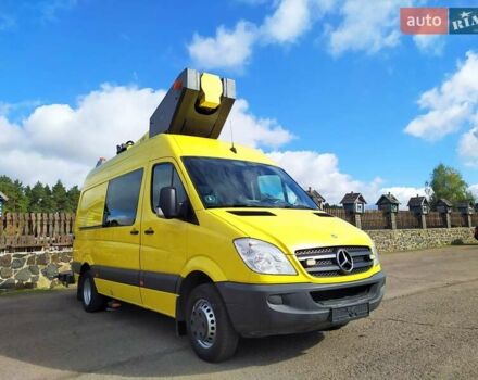 Желтый Мерседес Sprinter, объемом двигателя 0 л и пробегом 207 тыс. км за 29700 $, фото 5 на Automoto.ua