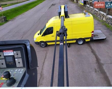 Желтый Мерседес Sprinter, объемом двигателя 0 л и пробегом 207 тыс. км за 29700 $, фото 66 на Automoto.ua