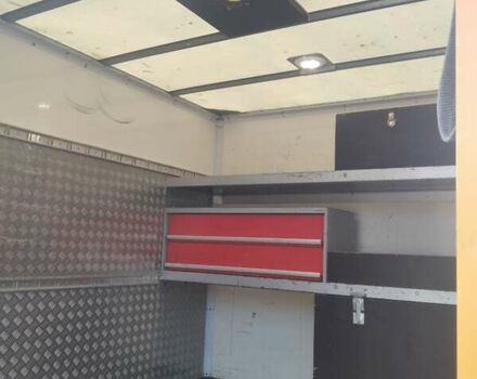 Желтый Мерседес Sprinter, объемом двигателя 0 л и пробегом 195 тыс. км за 18900 $, фото 32 на Automoto.ua