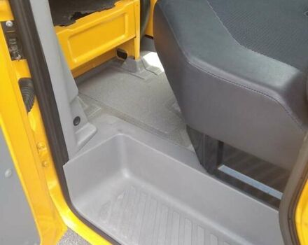 Жовтий Мерседес Sprinter, об'ємом двигуна 0 л та пробігом 195 тис. км за 18900 $, фото 19 на Automoto.ua