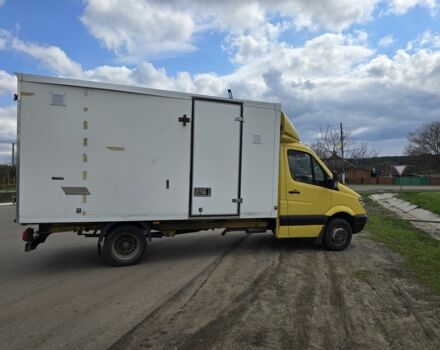 Желтый Мерседес Sprinter, объемом двигателя 2.1 л и пробегом 270 тыс. км за 12900 $, фото 1 на Automoto.ua