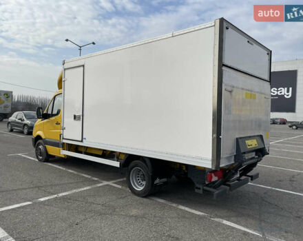 Желтый Мерседес Sprinter, объемом двигателя 2.1 л и пробегом 300 тыс. км за 22500 $, фото 7 на Automoto.ua