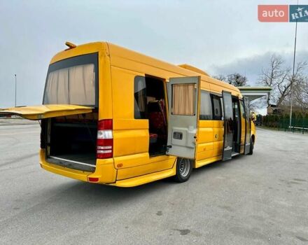 Желтый Мерседес Sprinter, объемом двигателя 2.99 л и пробегом 10 тыс. км за 50000 $, фото 10 на Automoto.ua