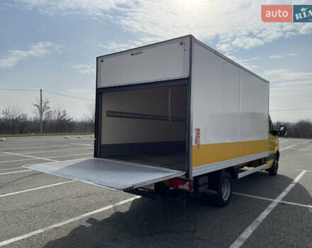 Желтый Мерседес Sprinter, объемом двигателя 2.1 л и пробегом 387 тыс. км за 23500 $, фото 20 на Automoto.ua