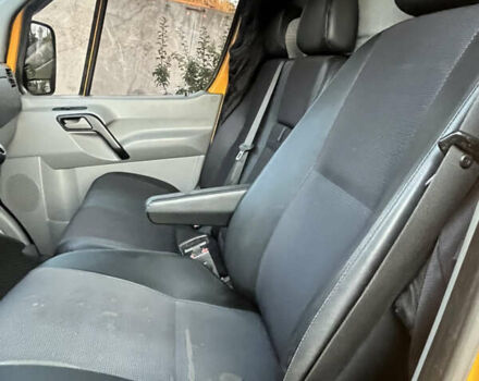 Жовтий Мерседес Sprinter, об'ємом двигуна 3 л та пробігом 310 тис. км за 21000 $, фото 11 на Automoto.ua