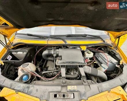 Желтый Мерседес Sprinter, объемом двигателя 2.99 л и пробегом 10 тыс. км за 50000 $, фото 5 на Automoto.ua