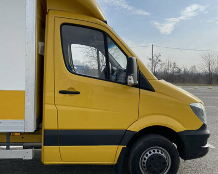 Желтый Мерседес Sprinter, объемом двигателя 2.1 л и пробегом 387 тыс. км за 23500 $, фото 6 на Automoto.ua