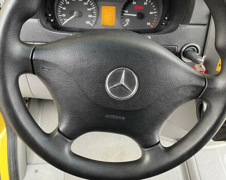 Желтый Мерседес Sprinter, объемом двигателя 2.1 л и пробегом 387 тыс. км за 23500 $, фото 23 на Automoto.ua