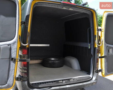 Желтый Мерседес Sprinter, объемом двигателя 2.14 л и пробегом 238 тыс. км за 17300 $, фото 46 на Automoto.ua