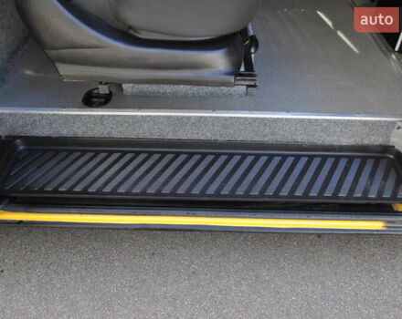 Желтый Мерседес Sprinter, объемом двигателя 2.14 л и пробегом 238 тыс. км за 17300 $, фото 41 на Automoto.ua