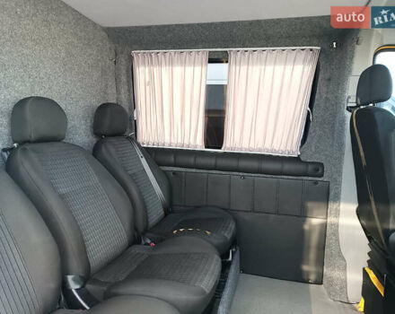Желтый Мерседес Sprinter, объемом двигателя 2.14 л и пробегом 238 тыс. км за 14500 $, фото 11 на Automoto.ua