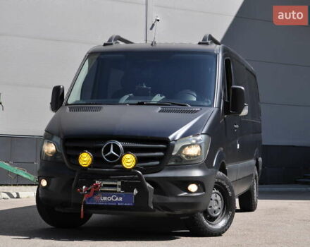 Желтый Мерседес Sprinter, объемом двигателя 2.14 л и пробегом 238 тыс. км за 17300 $, фото 3 на Automoto.ua