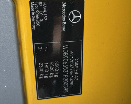 Желтый Мерседес Sprinter, объемом двигателя 2.14 л и пробегом 340 тыс. км за 21000 $, фото 18 на Automoto.ua