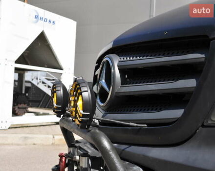 Желтый Мерседес Sprinter, объемом двигателя 2.14 л и пробегом 238 тыс. км за 17300 $, фото 16 на Automoto.ua