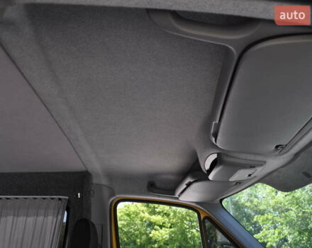 Желтый Мерседес Sprinter, объемом двигателя 2.14 л и пробегом 238 тыс. км за 17300 $, фото 57 на Automoto.ua