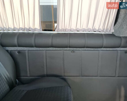 Желтый Мерседес Sprinter, объемом двигателя 2.14 л и пробегом 238 тыс. км за 14500 $, фото 15 на Automoto.ua