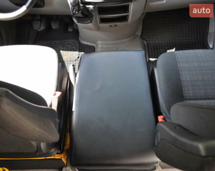 Желтый Мерседес Sprinter, объемом двигателя 2.14 л и пробегом 238 тыс. км за 17300 $, фото 29 на Automoto.ua