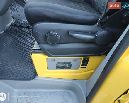 Желтый Мерседес Sprinter, объемом двигателя 2.14 л и пробегом 290 тыс. км за 19900 $, фото 11 на Automoto.ua
