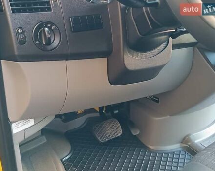 Жовтий Мерседес Sprinter, об'ємом двигуна 2.2 л та пробігом 350 тис. км за 18950 $, фото 26 на Automoto.ua