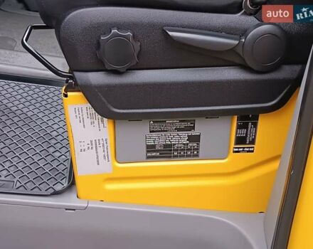 Жовтий Мерседес Sprinter, об'ємом двигуна 0 л та пробігом 320 тис. км за 18999 $, фото 29 на Automoto.ua
