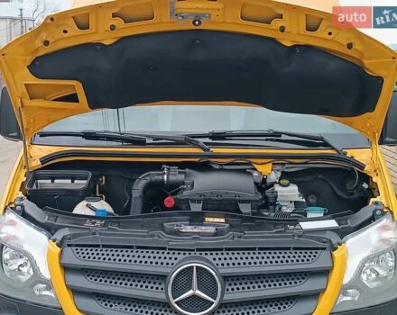 Жовтий Мерседес Sprinter, об'ємом двигуна 0 л та пробігом 320 тис. км за 18999 $, фото 58 на Automoto.ua