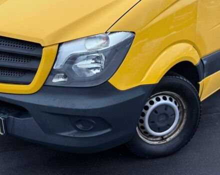 Желтый Мерседес Sprinter, объемом двигателя 2.1 л и пробегом 230 тыс. км за 19500 $, фото 4 на Automoto.ua