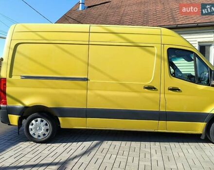 Желтый Мерседес Sprinter, объемом двигателя 2.14 л и пробегом 348 тыс. км за 26500 $, фото 8 на Automoto.ua