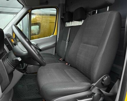 Желтый Мерседес Sprinter, объемом двигателя 2.1 л и пробегом 230 тыс. км за 19500 $, фото 8 на Automoto.ua