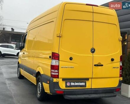 Желтый Мерседес Sprinter, объемом двигателя 2.14 л и пробегом 216 тыс. км за 19500 $, фото 10 на Automoto.ua