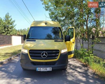 Желтый Мерседес Sprinter, объемом двигателя 2.14 л и пробегом 348 тыс. км за 26500 $, фото 6 на Automoto.ua