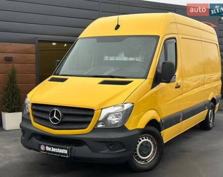 Желтый Мерседес Sprinter, объемом двигателя 2.14 л и пробегом 216 тыс. км за 19500 $, фото 1 на Automoto.ua