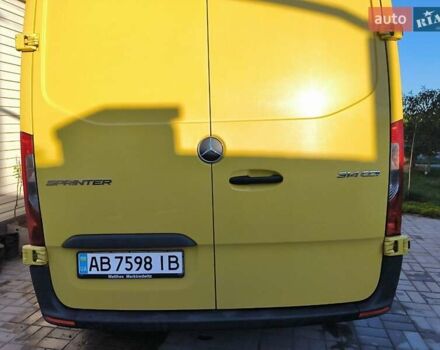 Желтый Мерседес Sprinter, объемом двигателя 2.14 л и пробегом 348 тыс. км за 26500 $, фото 15 на Automoto.ua