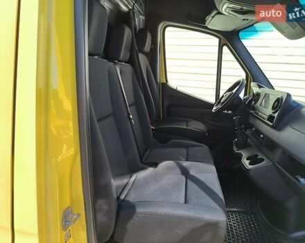 Желтый Мерседес Sprinter, объемом двигателя 2.14 л и пробегом 348 тыс. км за 26500 $, фото 20 на Automoto.ua