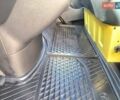 Желтый Мерседес Sprinter, объемом двигателя 2.14 л и пробегом 348 тыс. км за 26500 $, фото 22 на Automoto.ua