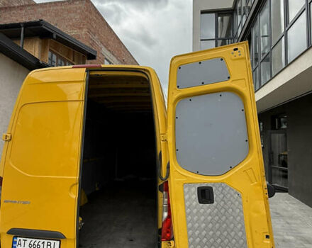 Желтый Мерседес Sprinter, объемом двигателя 2.14 л и пробегом 170 тыс. км за 25500 $, фото 26 на Automoto.ua