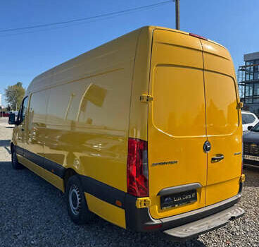 Желтый Мерседес Sprinter, объемом двигателя 2.14 л и пробегом 170 тыс. км за 25500 $, фото 7 на Automoto.ua